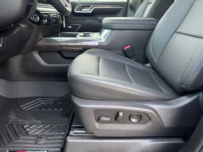 2026 Chevrolet 3500 Crew Cab, $80610.0. Photo 5