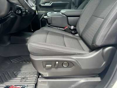 2026 Chevrolet 1500 Crew Cab, $51820. Photo 5
