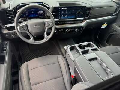 2026 Chevrolet 1500 Crew Cab, $53170.0. Photo 10