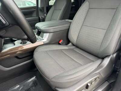2024 Chevrolet 1500 Crew Cab, $43499. Photo 5