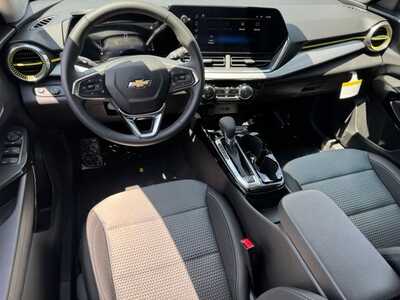 2026 Chevrolet Trax, $24735.0. Photo 10