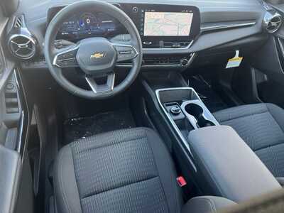 2027 Chevrolet Equinox, $31345.0. Photo 10