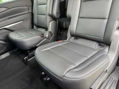 2026 Chevrolet Traverse, $45370.0. Photo 7