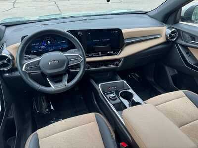 2025 Chevrolet Equinox, $30499. Photo 12