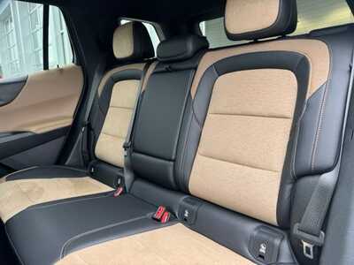 2025 Chevrolet Equinox, $30499. Photo 8