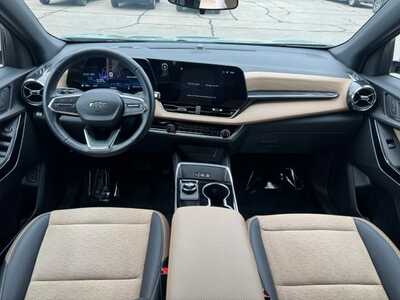 2025 Chevrolet Equinox, $30499. Photo 9