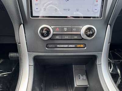 2022 Ford Edge, $18795. Photo 12