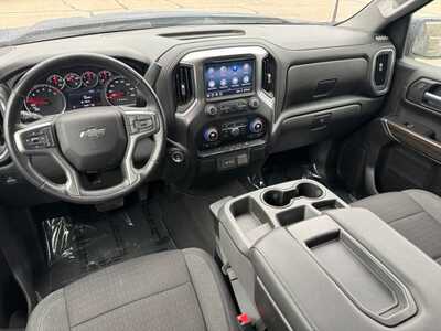 2022 Chevrolet 1500 Crew Cab, $29999. Photo 11