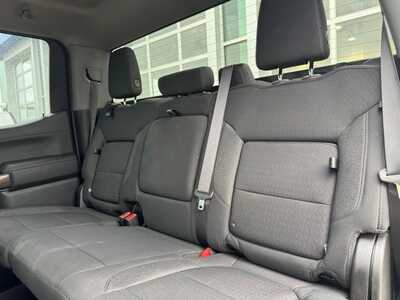 2022 Chevrolet 1500 Crew Cab, $29999. Photo 8