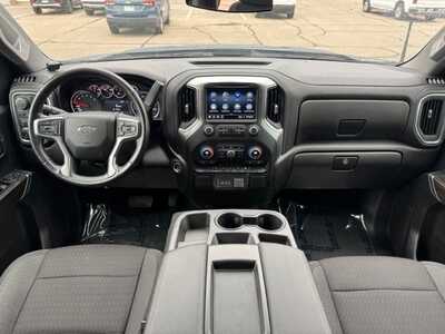 2022 Chevrolet 1500 Crew Cab, $29999. Photo 9