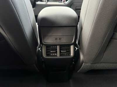 2027 Chevrolet Equinox, $31345.0. Photo 9
