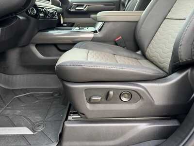 2026 Chevrolet 2500 Crew Cab, $83275.0. Photo 5