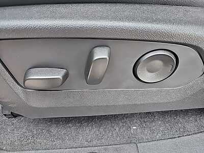 2026 Chevrolet Colorado, $46115. Photo 9