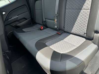 2021 Chevrolet Colorado, $25999. Photo 6