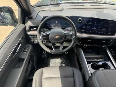 2025 Chevrolet Suburban, $61999. Photo 11