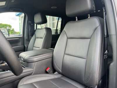 2025 Chevrolet Suburban, $61999. Photo 6