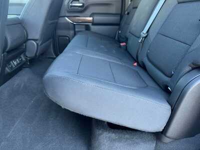 2022 Chevrolet 1500 Crew Cab, $34999. Photo 5