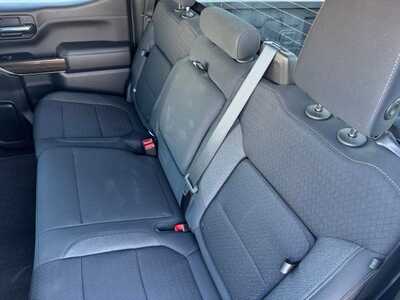 2022 Chevrolet 1500 Crew Cab, $34999. Photo 6