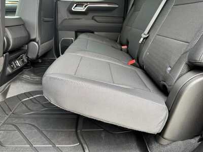 2026 Chevrolet 1500 Crew Cab, $48905.0. Photo 7