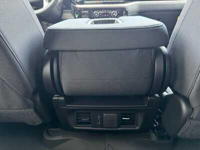 2026 Chevrolet 1500 Crew Cab, $53170.0. Photo 9