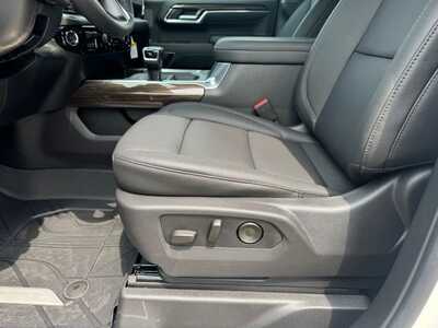 2026 Chevrolet 1500 Crew Cab, $59765.0. Photo 5