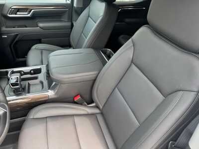 2026 Chevrolet 1500 Crew Cab, $59765.0. Photo 6