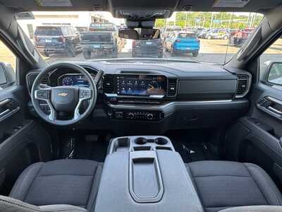 2023 Chevrolet 1500 Crew Cab, $39295. Photo 10
