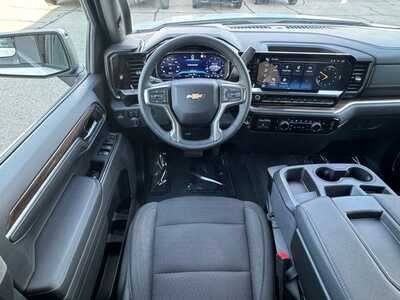 2023 Chevrolet 1500 Crew Cab, $39295. Photo 11
