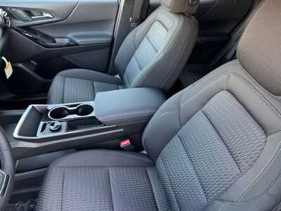 2027 Chevrolet Equinox, $35530.0. Photo 6
