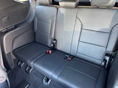 2026 Chevrolet Traverse, $59245.0. Photo 10