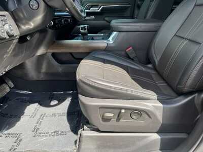 2024 Chevrolet 1500 Crew Cab, $53495. Photo 5