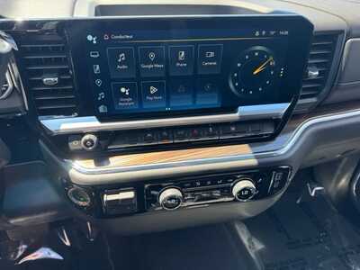 2024 Chevrolet 1500 Crew Cab, $39795. Photo 2