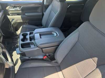 2024 Chevrolet 1500 Crew Cab, $39795. Photo 4