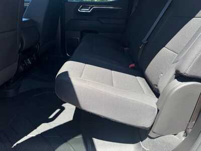 2024 Chevrolet 1500 Crew Cab, $39795. Photo 5