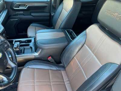 2024 Chevrolet 1500 Crew Cab, $50999. Photo 6
