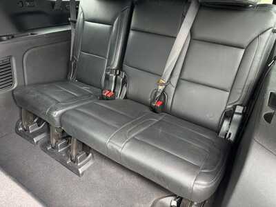 2023 Chevrolet Suburban, $48890. Photo 9