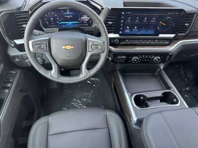 2026 Chevrolet 2500 Crew Cab, $71630.0. Photo 10
