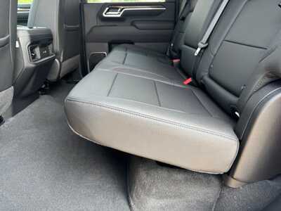 2026 Chevrolet 2500 Crew Cab, $71630.0. Photo 5