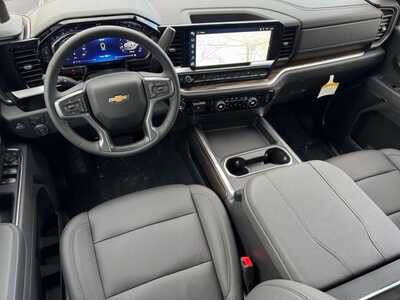 2026 Chevrolet 2500 Crew Cab, $71630.0. Photo 10