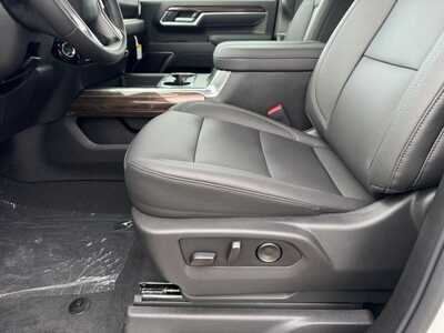 2026 Chevrolet 2500 Crew Cab, $71630.0. Photo 5