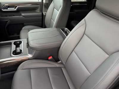 2026 Chevrolet 2500 Crew Cab, $71630.0. Photo 6