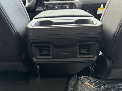 2026 Chevrolet 2500 Crew Cab, $71630.0. Photo 9