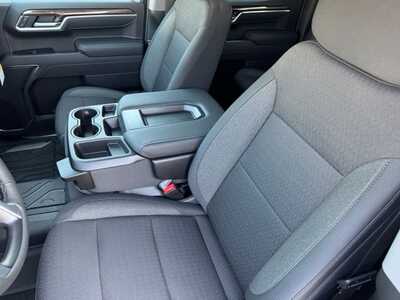 2026 Chevrolet 1500 Crew Cab, $48905.0. Photo 6