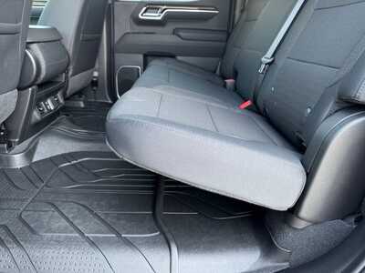 2026 Chevrolet 1500 Crew Cab, $48905.0. Photo 7