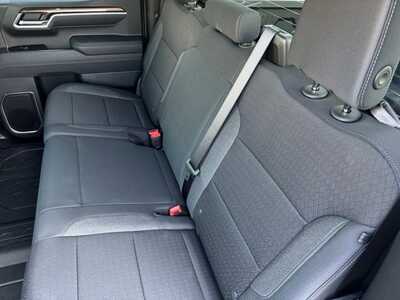2026 Chevrolet 1500 Crew Cab, $48905.0. Photo 8