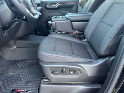 2026 Chevrolet 1500 Crew Cab, $55715.0. Photo 5