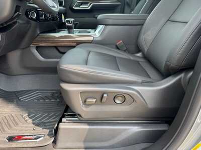 2026 Chevrolet 1500 Crew Cab, $66810.0. Photo 5