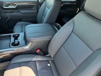 2026 Chevrolet 2500 Crew Cab, $71630.0. Photo 6