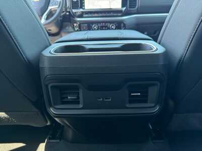 2026 Chevrolet 2500 Crew Cab, $71630.0. Photo 9