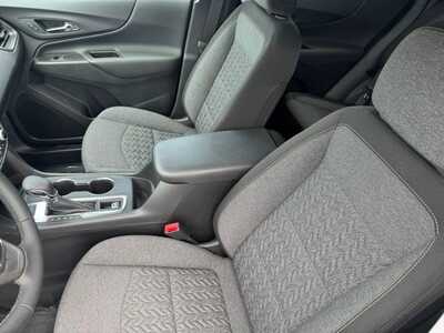 2023 Chevrolet Equinox, $0. Photo 6